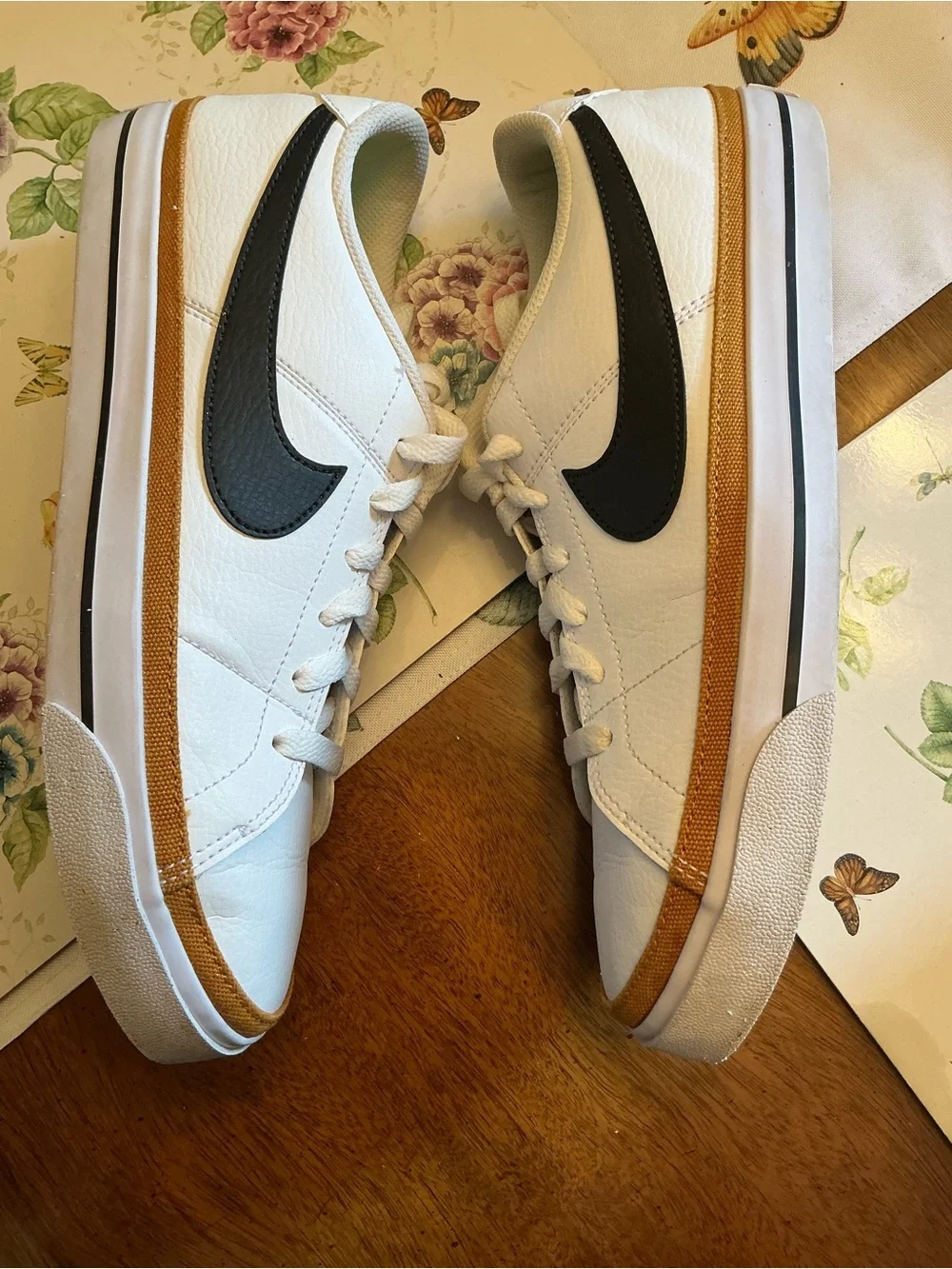 Nike WOMEN Court Legacy Sneakers 10